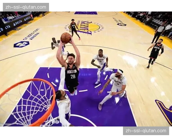 火箭以申京为战术核心，inside-out体系应对鹈鹕内线冲击