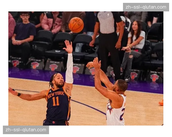 太阳布克单核带队压力 缺少第二持球点致关键时刻乏力