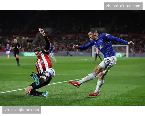 布伦特福德埃弗顿平局：中场控制权争夺与转换速度对比